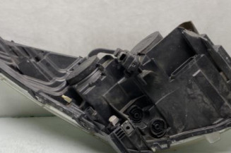 Optique avant principal gauche (feux)(phare) PEUGEOT 3008 1