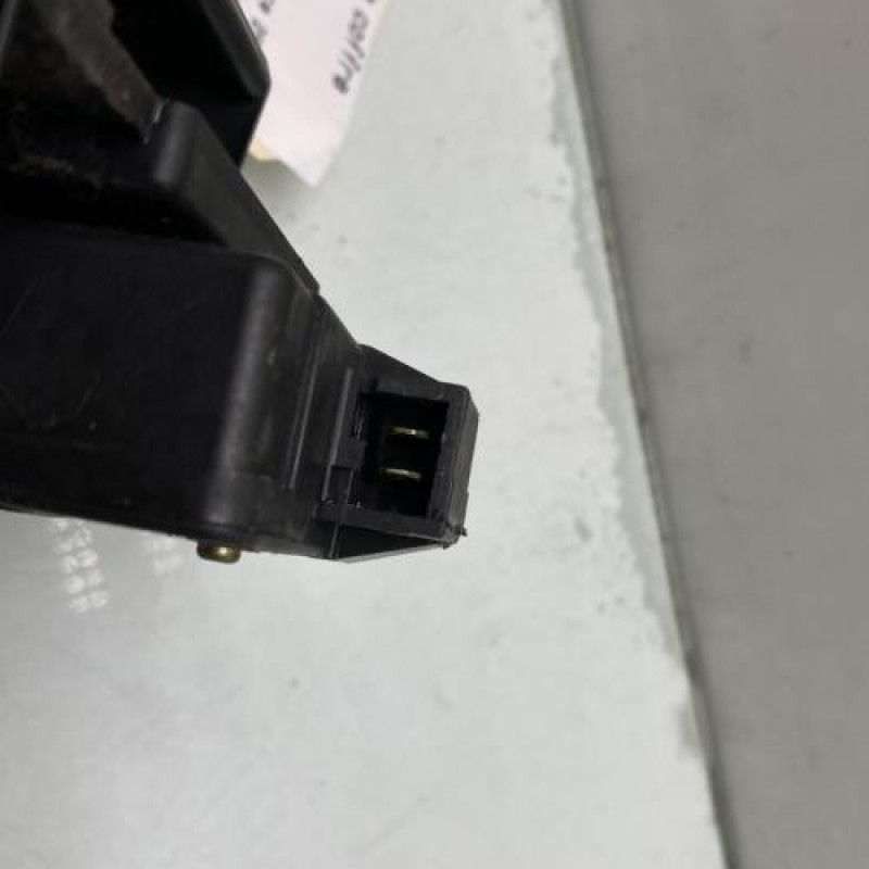 Bouton de coffre PEUGEOT 206 Photo n°3