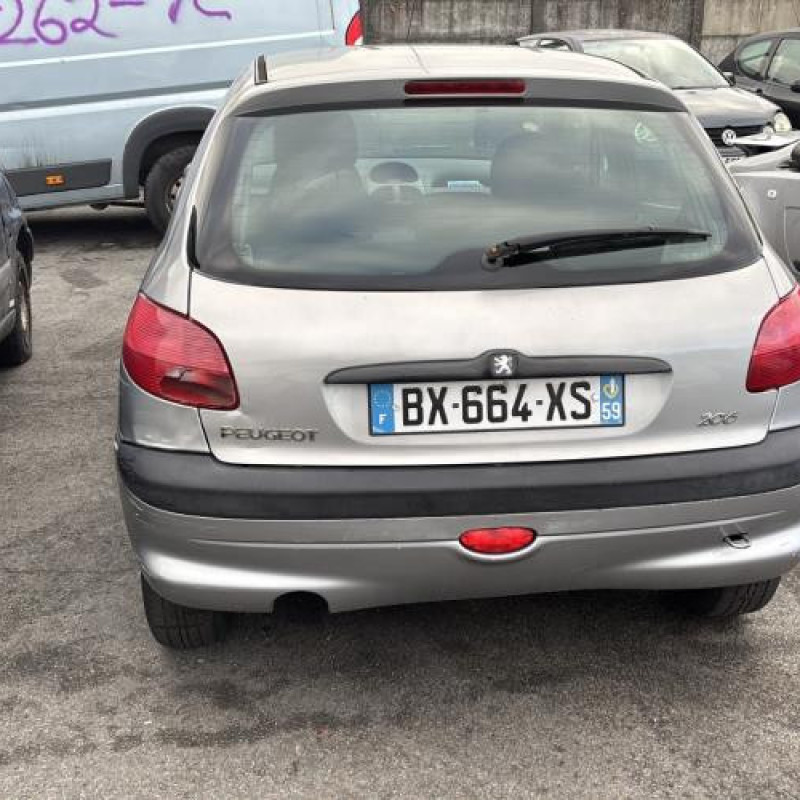Bouton de coffre PEUGEOT 206 Photo n°9