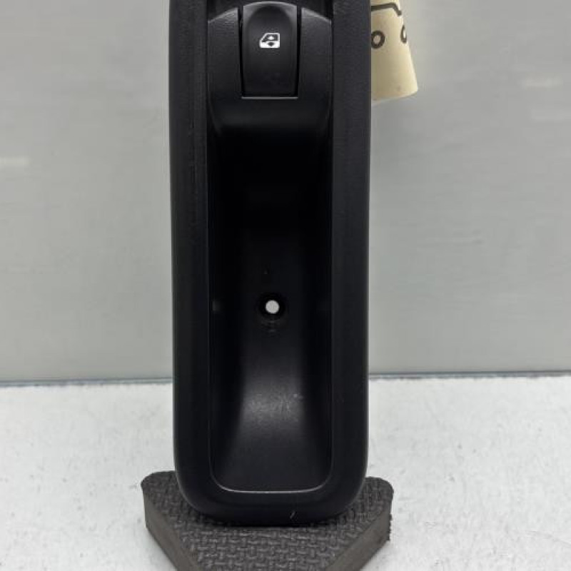 Interrupteur de leve vitre avant droit RENAULT CLIO 3 Photo n°3