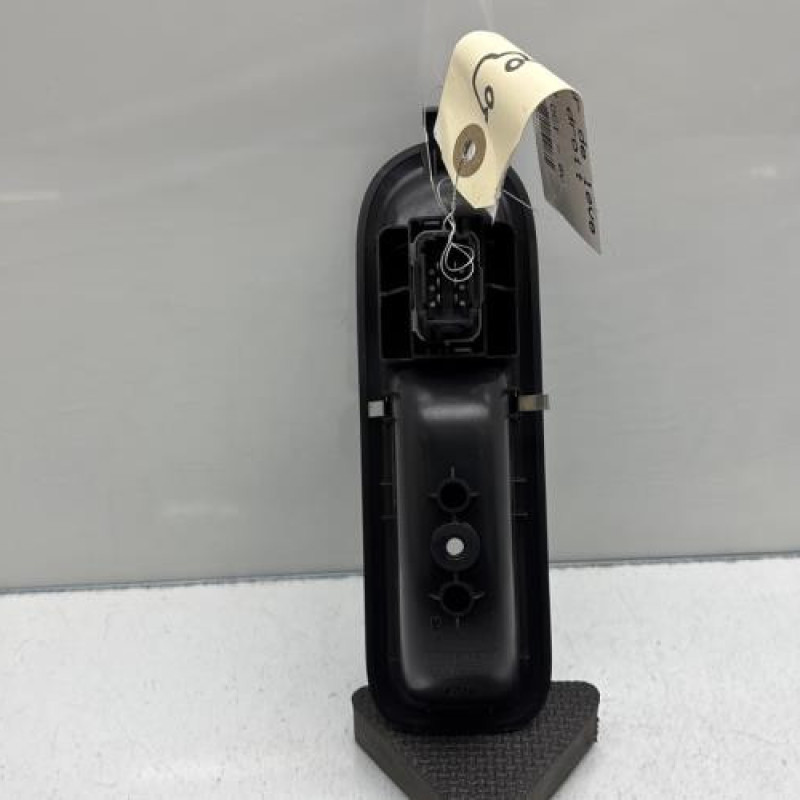 Interrupteur de leve vitre avant droit RENAULT CLIO 3 Photo n°4