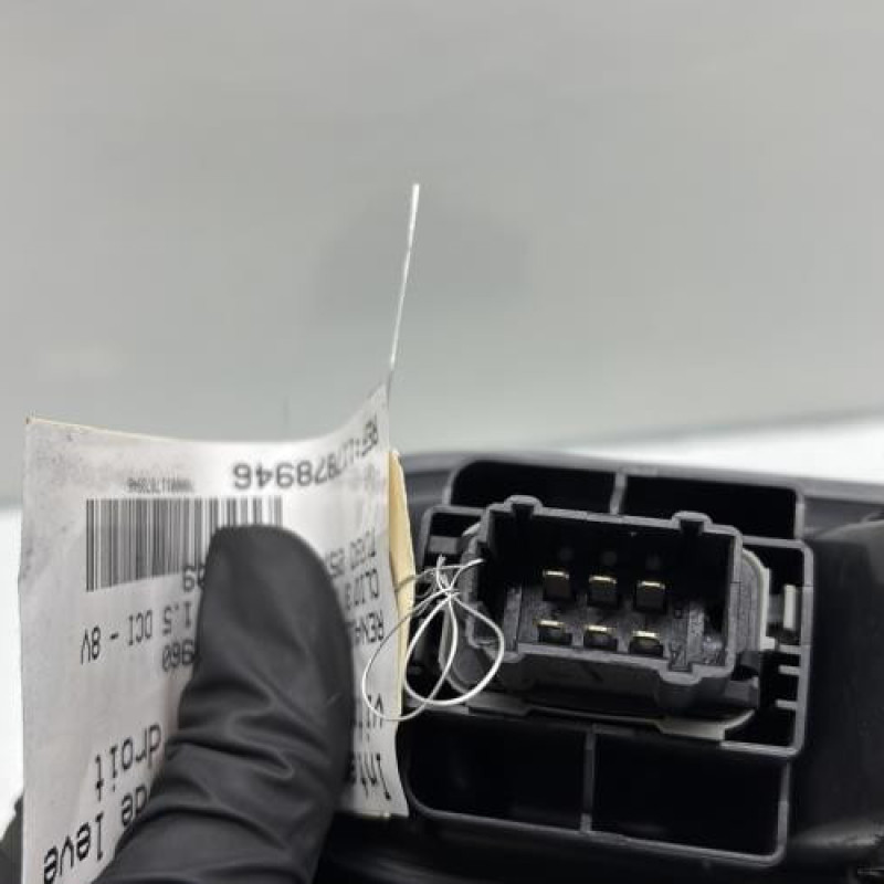 Interrupteur de leve vitre avant droit RENAULT CLIO 3 Photo n°5