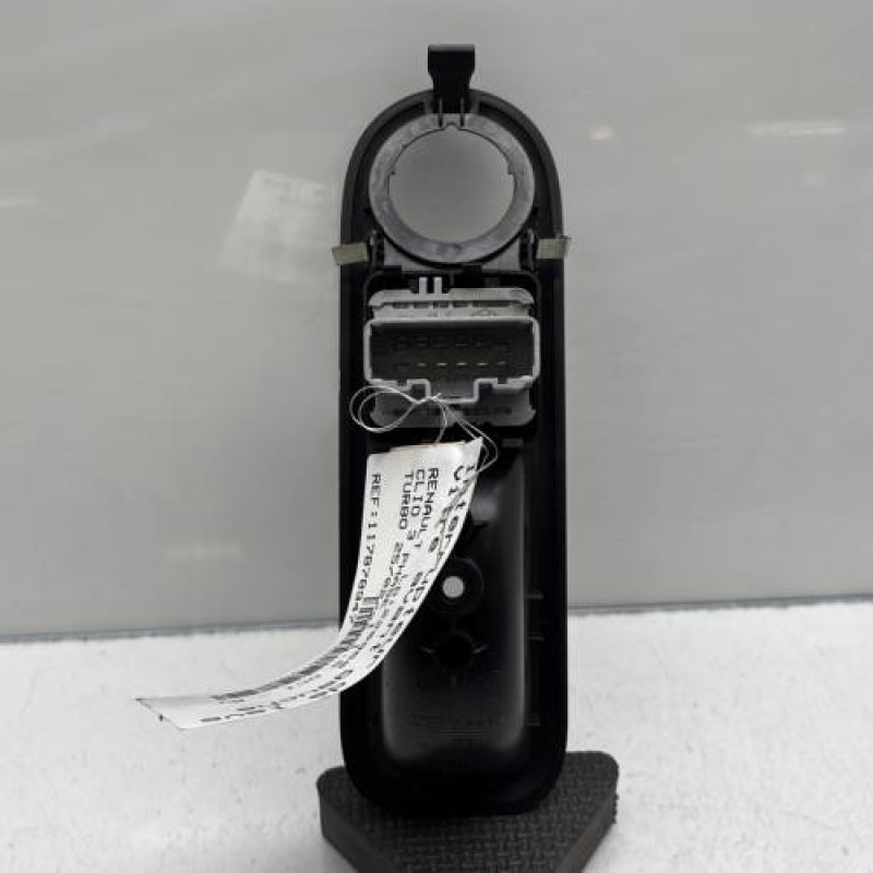 Interrupteur de leve vitre avant gauche RENAULT CLIO 3 Photo n°4