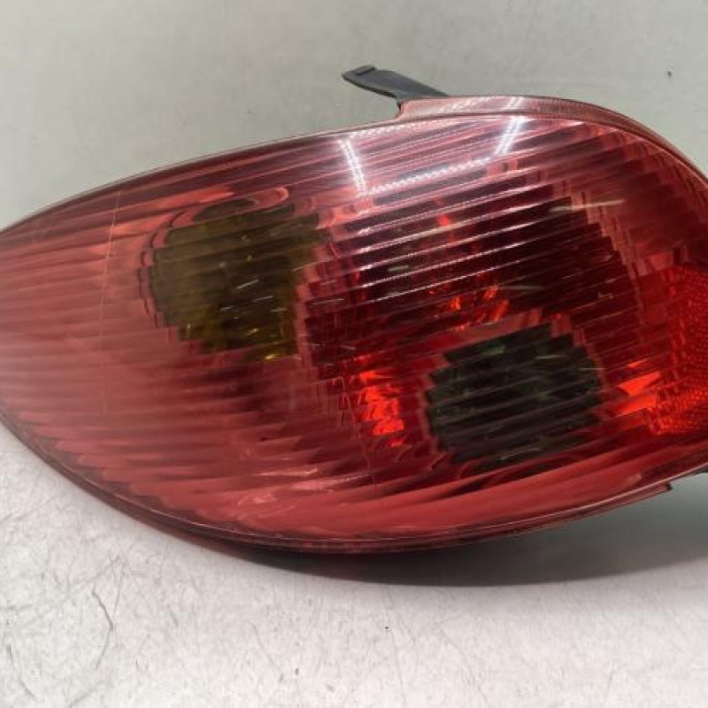 Feu arriere principal gauche (feux) PEUGEOT 206 Photo n°1