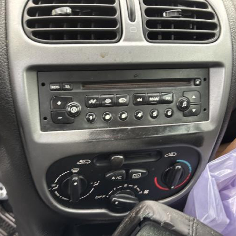 Feu arriere principal gauche (feux) PEUGEOT 206 Photo n°19