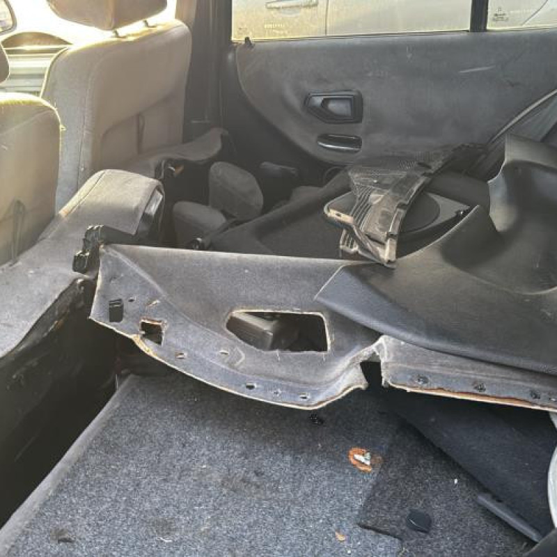 Custode arriere gauche (porte) PEUGEOT 306 Photo n°17