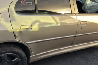 Vitre arriere droit PEUGEOT 306