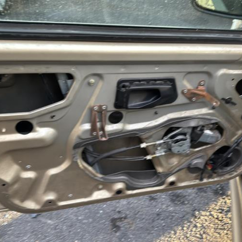 Vitre arriere droit PEUGEOT 306 Photo n°18