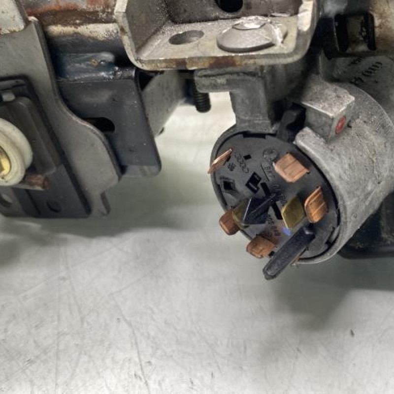 Colonne de direction VOLKSWAGEN GOLF 4 Photo n°4