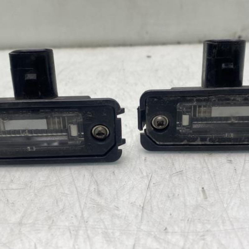 Eclairage de plaque VOLKSWAGEN GOLF 4 Photo n°1