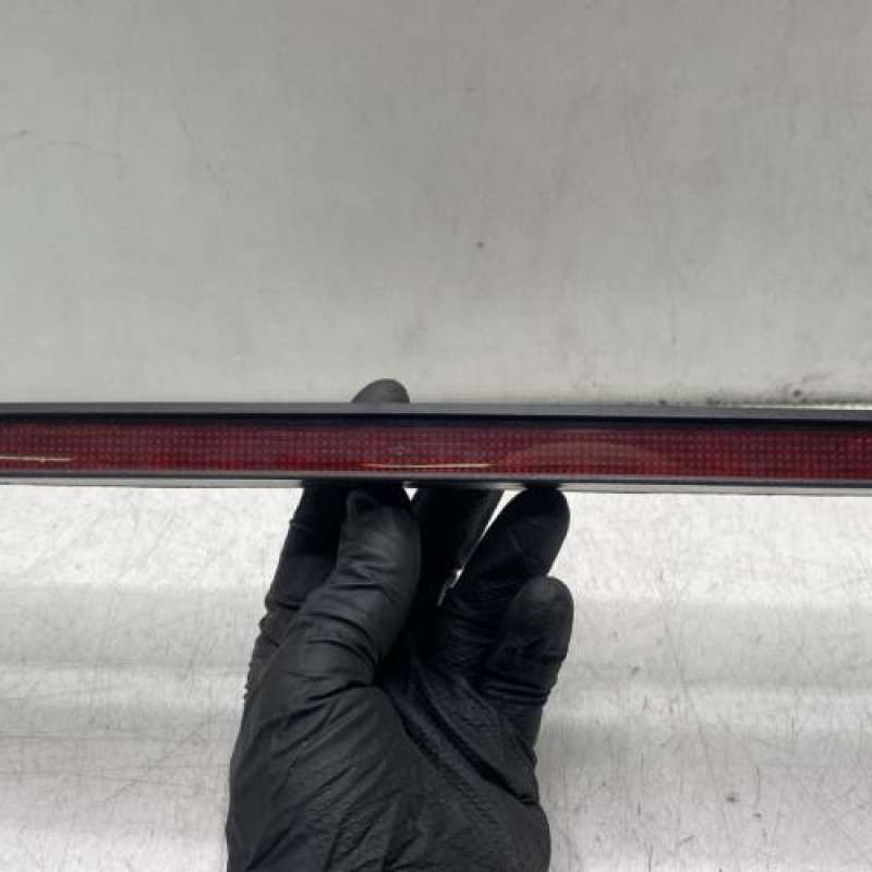 Feu arriere stop central VOLKSWAGEN GOLF 4 Photo n°1