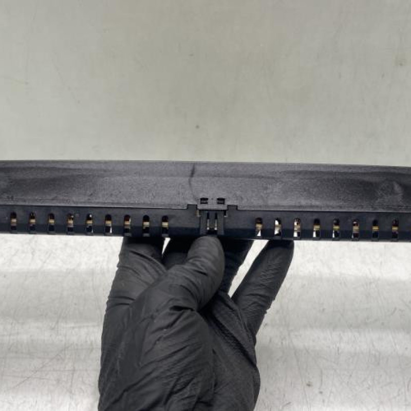 Feu arriere stop central VOLKSWAGEN GOLF 4 Photo n°3