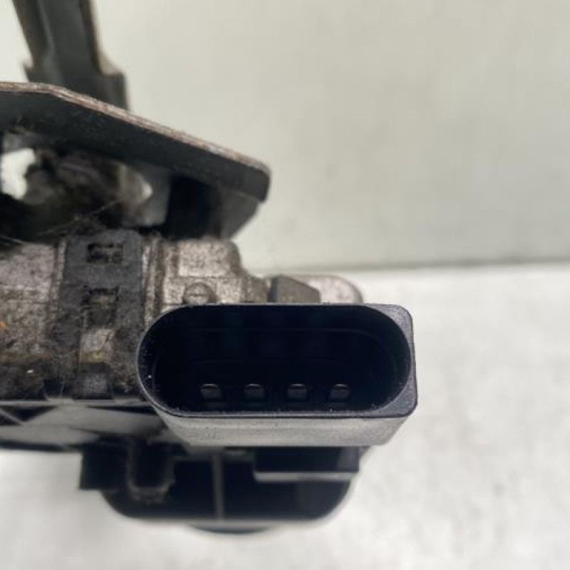 Moteur essuie glace avant VOLKSWAGEN GOLF 4 Photo n°11