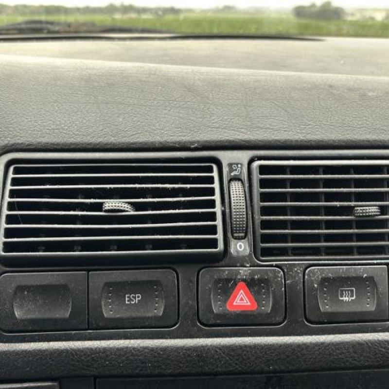 Serrure arriere gauche VOLKSWAGEN GOLF 4 Photo n°19