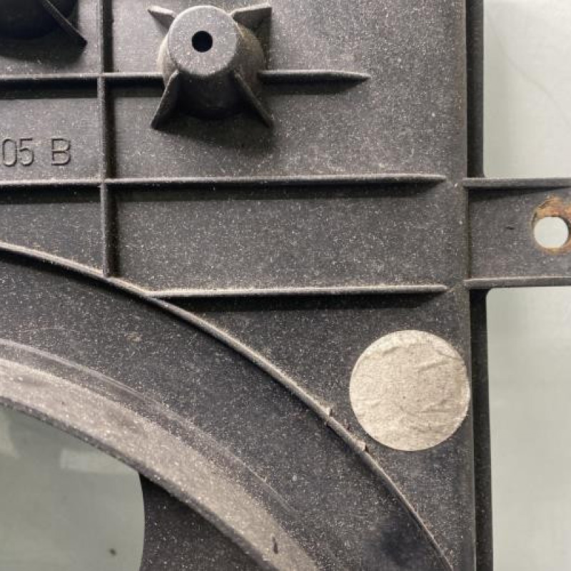 Moto ventilateur radiateur VOLKSWAGEN GOLF 4 Photo n°4