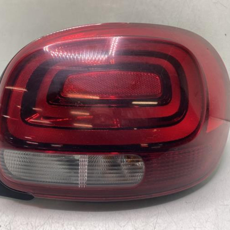 Feu arriere principal droit (feux) CITROEN C3 3 Photo n°1