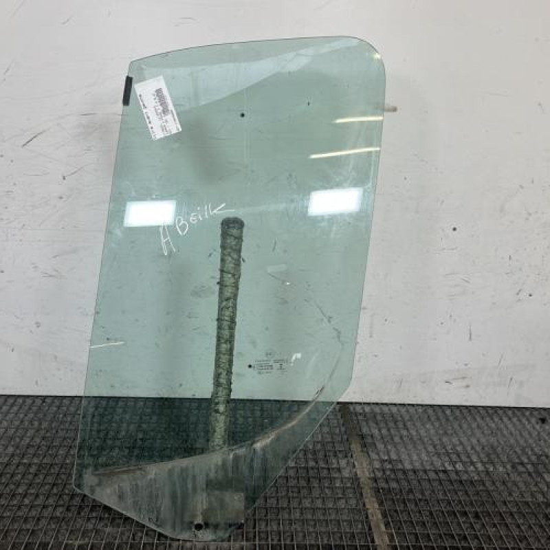 Vitre avant gauche CITROEN JUMPER 3 Photo n°1