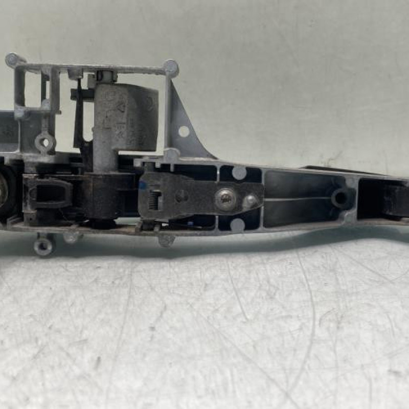 Poignee porte avant gauche PEUGEOT 208 1 Photo n°2