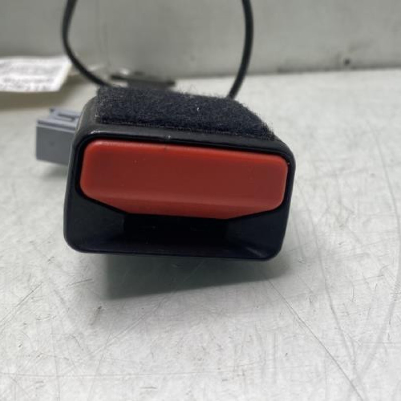 Attache ceinture avant gauche PEUGEOT 208 1 Photo n°2
