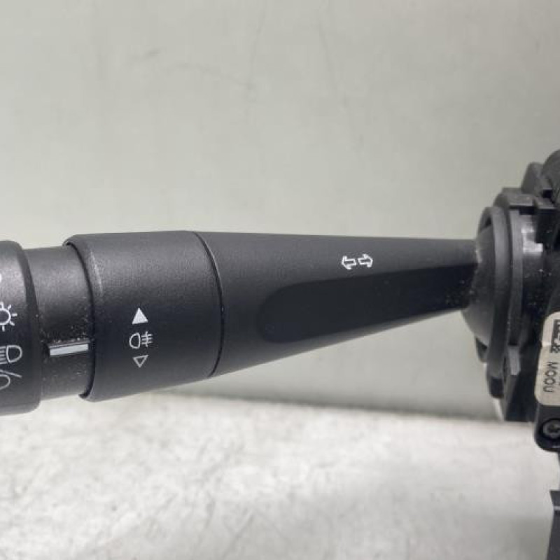 Com (Bloc Contacteur Tournant+Commodo Essuie Glace+Commodo Phare) PEUGEOT 208 1 Photo n°3