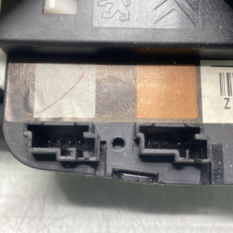 Com (Bloc Contacteur Tournant+Commodo Essuie Glace+Commodo Phare) PEUGEOT 208 1 Photo n°5