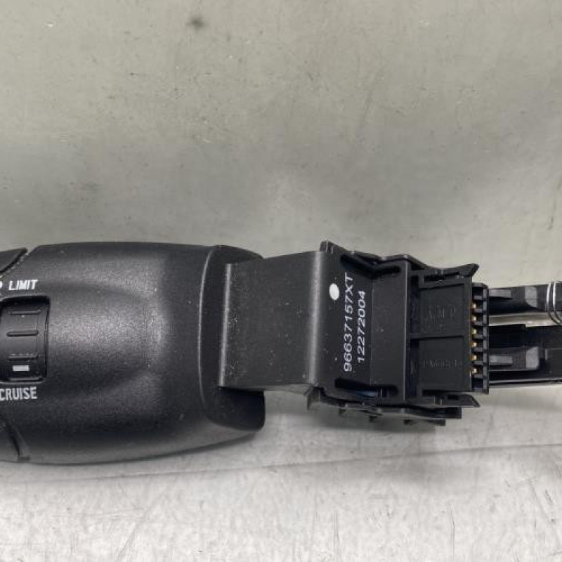 Commande regulateur vitesse PEUGEOT 208 1 Photo n°1