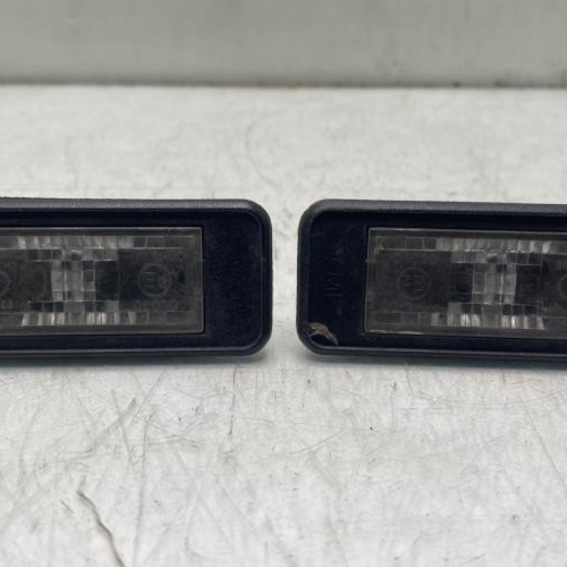 Eclairage de plaque PEUGEOT 208 1 Photo n°1