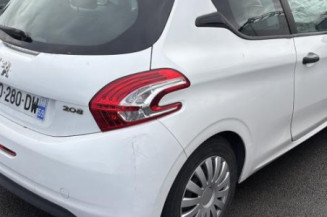 Eclairage de plaque PEUGEOT 208 1