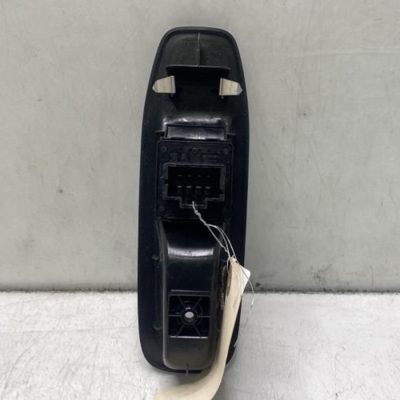 Interrupteur de leve vitre avant gauche PEUGEOT 208 1 Photo n°2