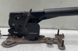 Levier frein à main PEUGEOT 208 1