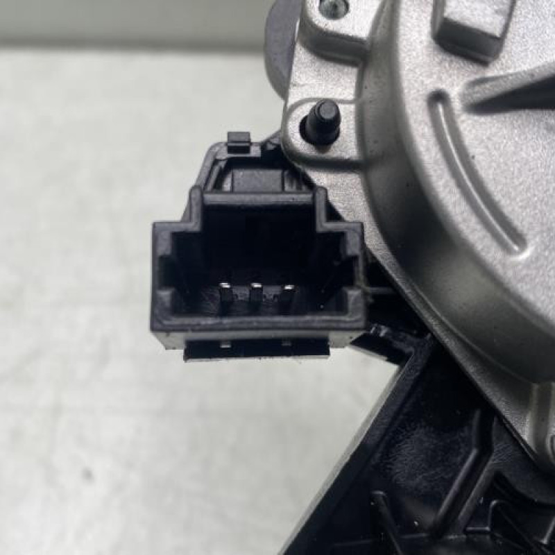Moteur essuie glace arriere PEUGEOT 208 1 Photo n°4