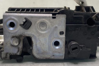 Serrure avant droit PEUGEOT 208 1