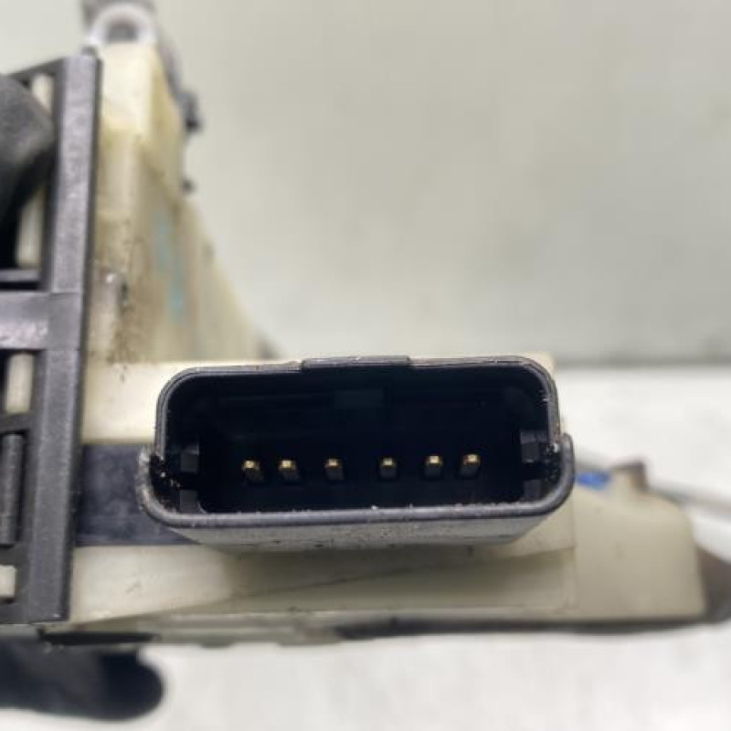 Serrure avant droit PEUGEOT 208 1 Photo n°4