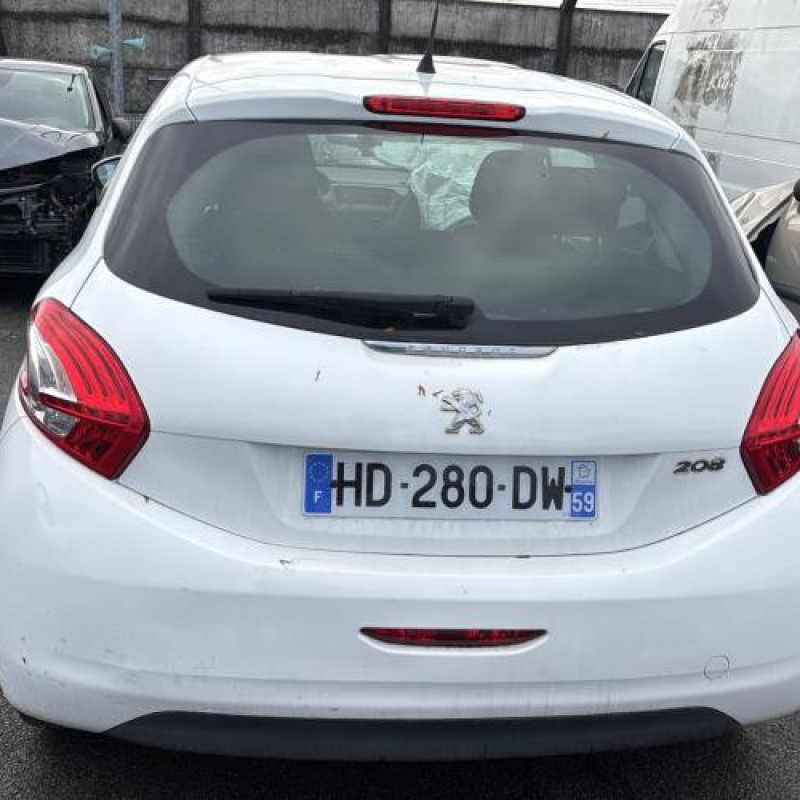 Pompe lave glace avant PEUGEOT 208 1 Photo n°8