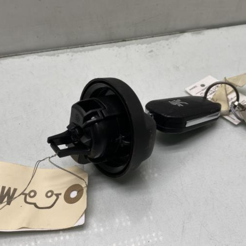 Bouchon de carburant PEUGEOT 208 1 Photo n°3