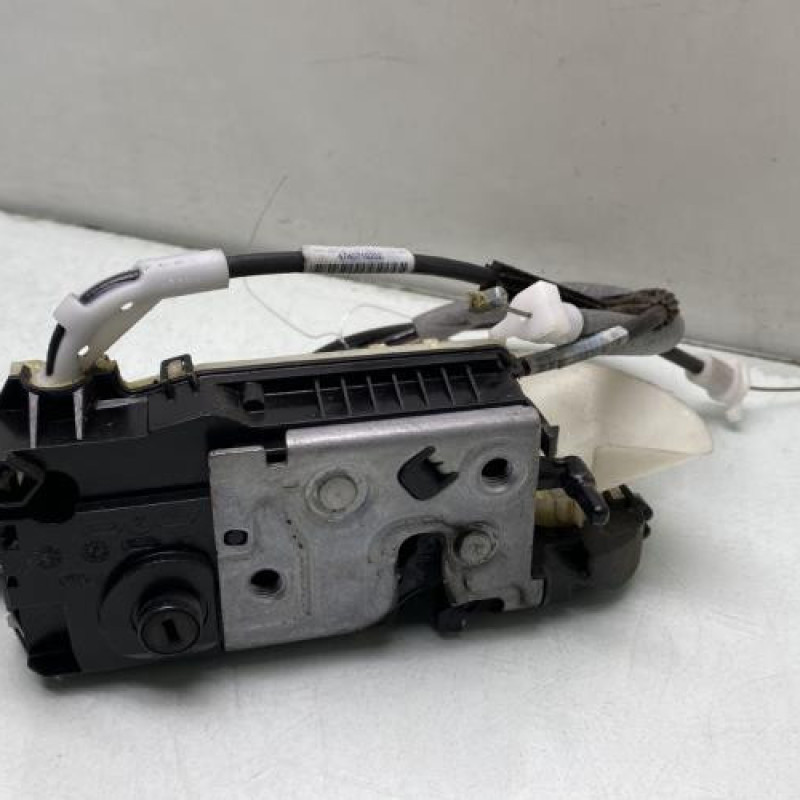 Serrure avant gauche PEUGEOT 208 1 Photo n°1