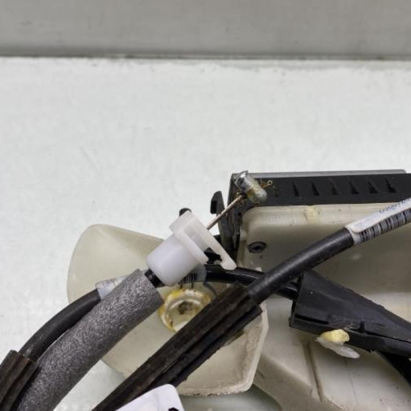 Serrure avant gauche PEUGEOT 208 1 Photo n°6