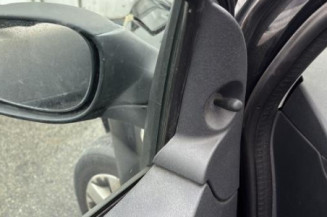 Vitre avant gauche CITROEN C2