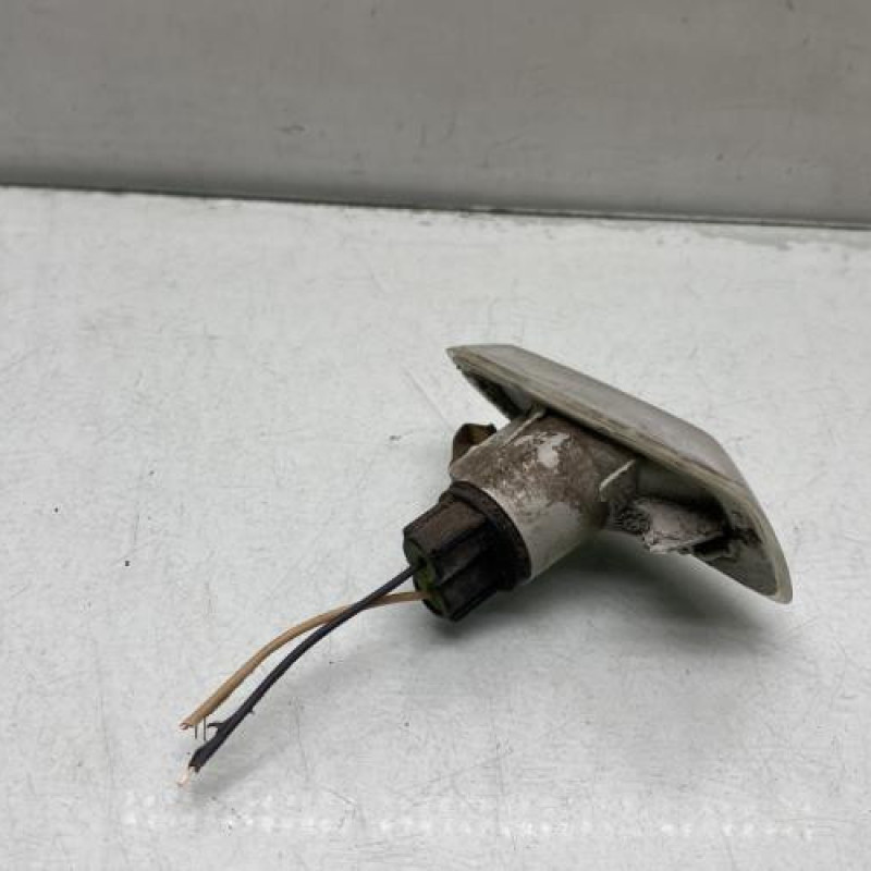 Repetiteur clignotant avant droit  (Feux) DACIA SANDERO 2 Photo n°2