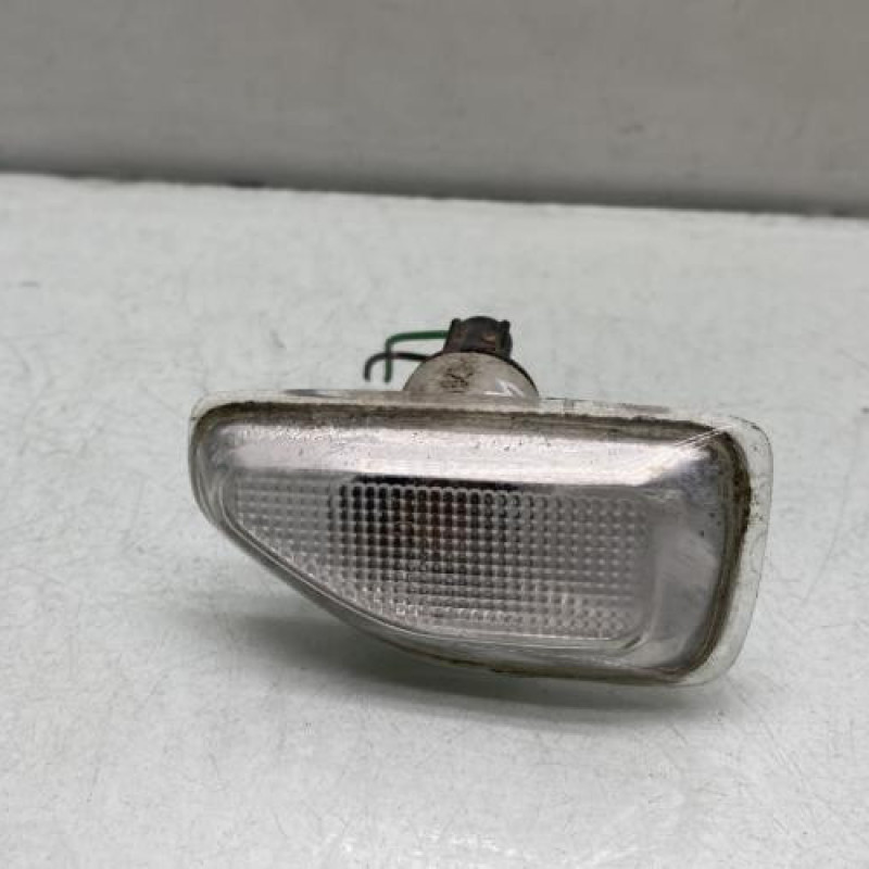 Repetiteur clignotant avant gauche (Feux) DACIA SANDERO 2 Photo n°2