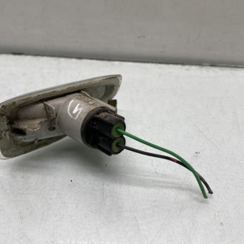 Repetiteur clignotant avant gauche (Feux) DACIA SANDERO 2 Photo n°3