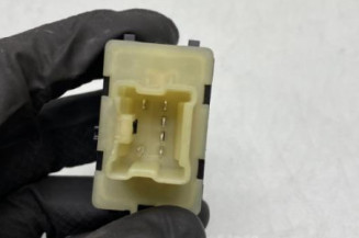 Interrupteur de leve vitre avant droit DACIA SANDERO 2