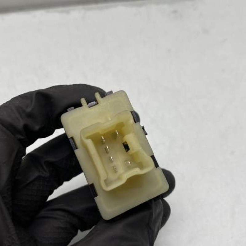 Interrupteur de leve vitre avant gauche DACIA SANDERO 2 Photo n°4