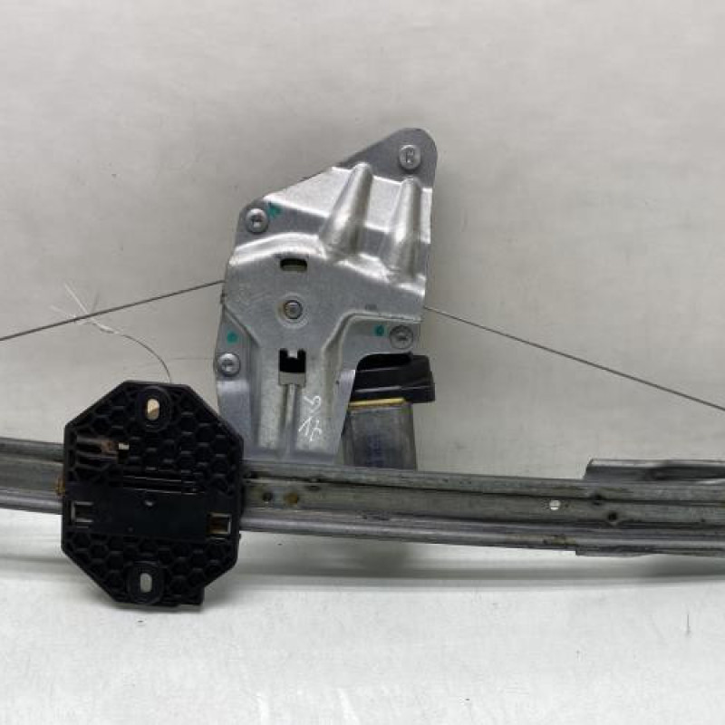 Leve vitre electrique avant gauche DACIA SANDERO 2 Photo n°1