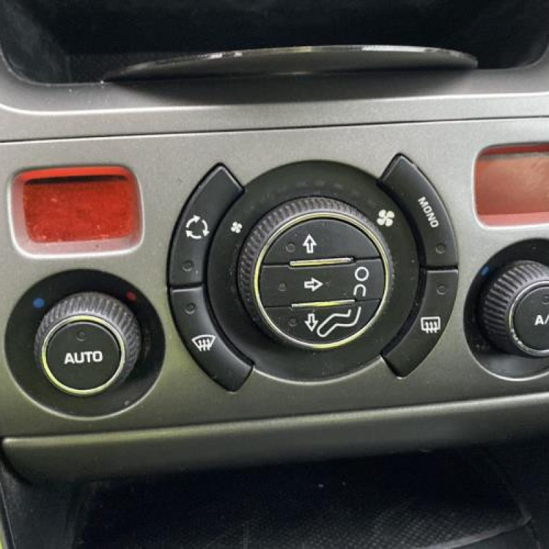 Ecran GPS PEUGEOT 308 1 Photo n°20