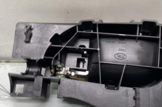 Poignee interieur avant droit PEUGEOT 308 1