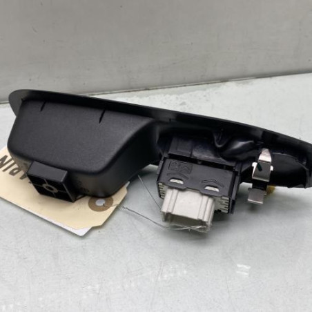 Interrupteur de leve vitre avant droit PEUGEOT 208 1