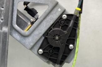 Leve vitre electrique avant droit PEUGEOT 208 1