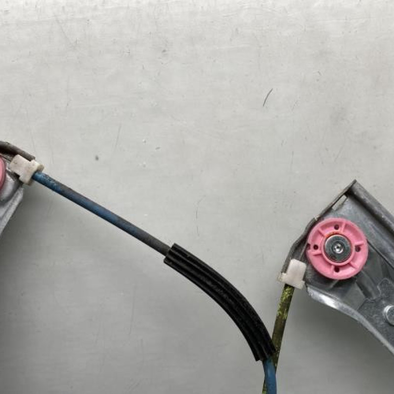 Leve vitre electrique avant droit PEUGEOT 208 1 Photo n°5