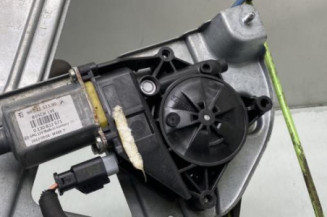 Leve vitre electrique avant droit PEUGEOT 208 1